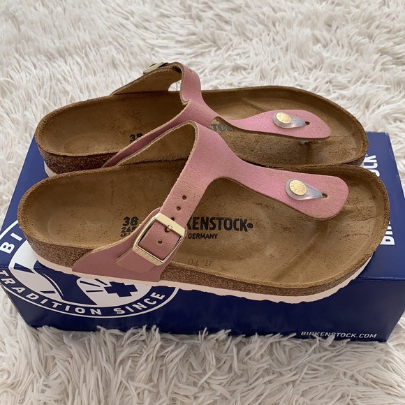 NWB Birkenstock Gizeh sandals in washed metallic pink - Picture 8 of 11